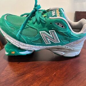 New Balance Green and Gray Running Shoes